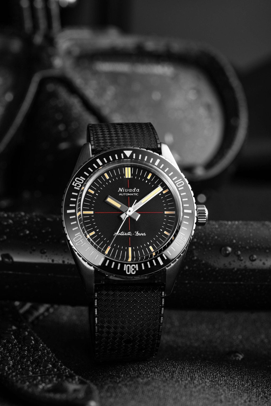 ANTARCTIC DIVER - 38mm