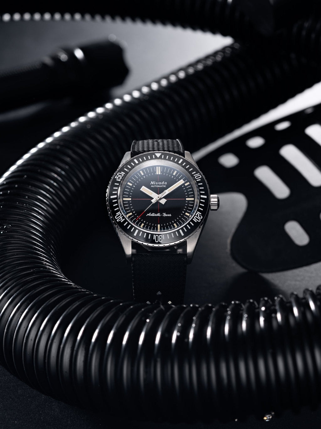 ANTARCTIC DIVER - 38mm